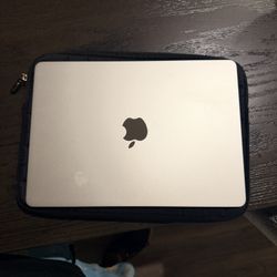 Apple - MacBook Air 13-inch Laptop - M4 chip - 16GB Memory - 256GB SSD