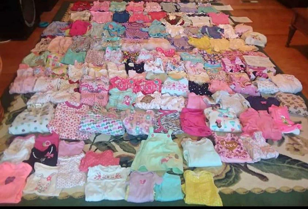 10 piece Girls NEWBORN Clothing bundle