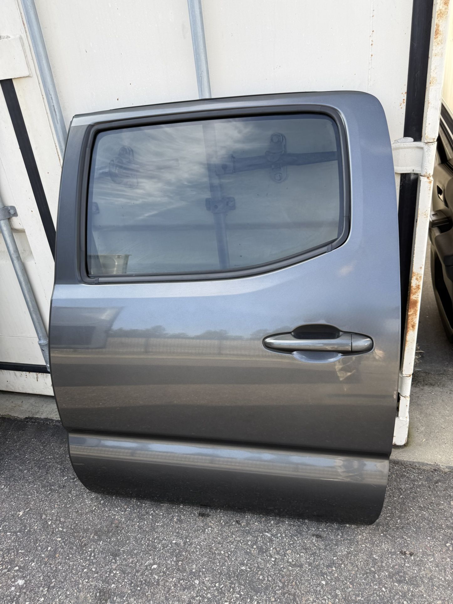 2016-2023 TOYOTA TACOMA LEFT DRIVER SIDE REAR DOOR OEM
