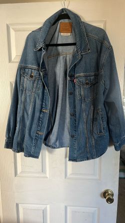 Women’s Levi Denim Jacket Size L