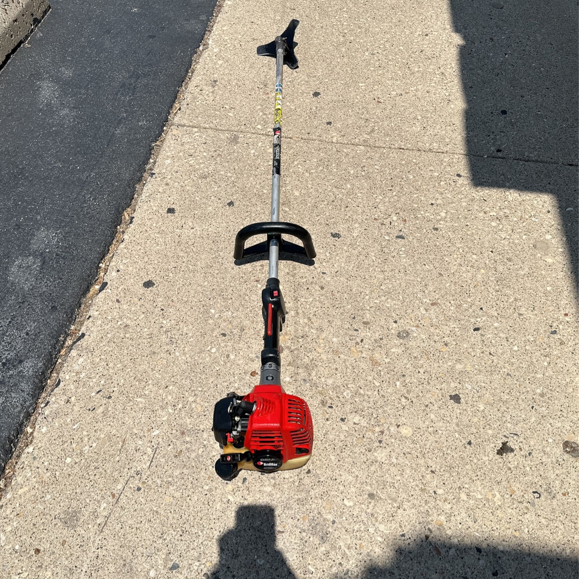 RedMax TR2350S Straight Shaft Light Duty Commercial Trimmer W/Brush Cutter Head