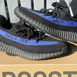 Adidas Yeezy 350 V2 “Dazzling Blue” Size 10