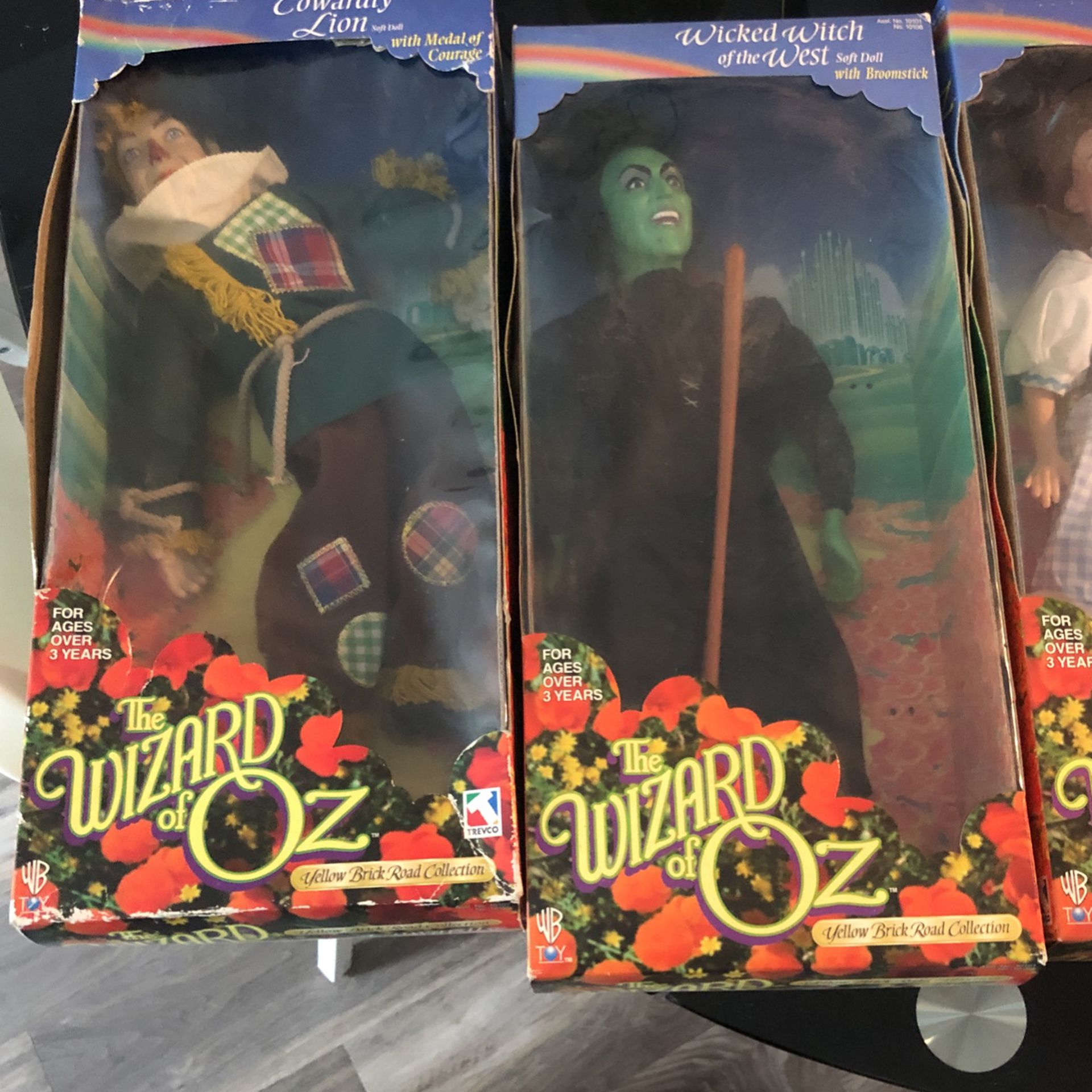 Vintage collectors item Wizard of Oz rag dolls 1998