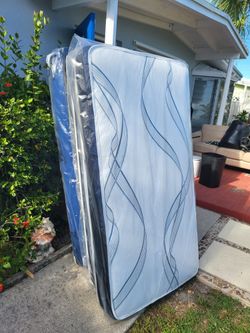 NEW TWIN MATTRESS AND BOX SPRING -- Also Available In All Sizes.