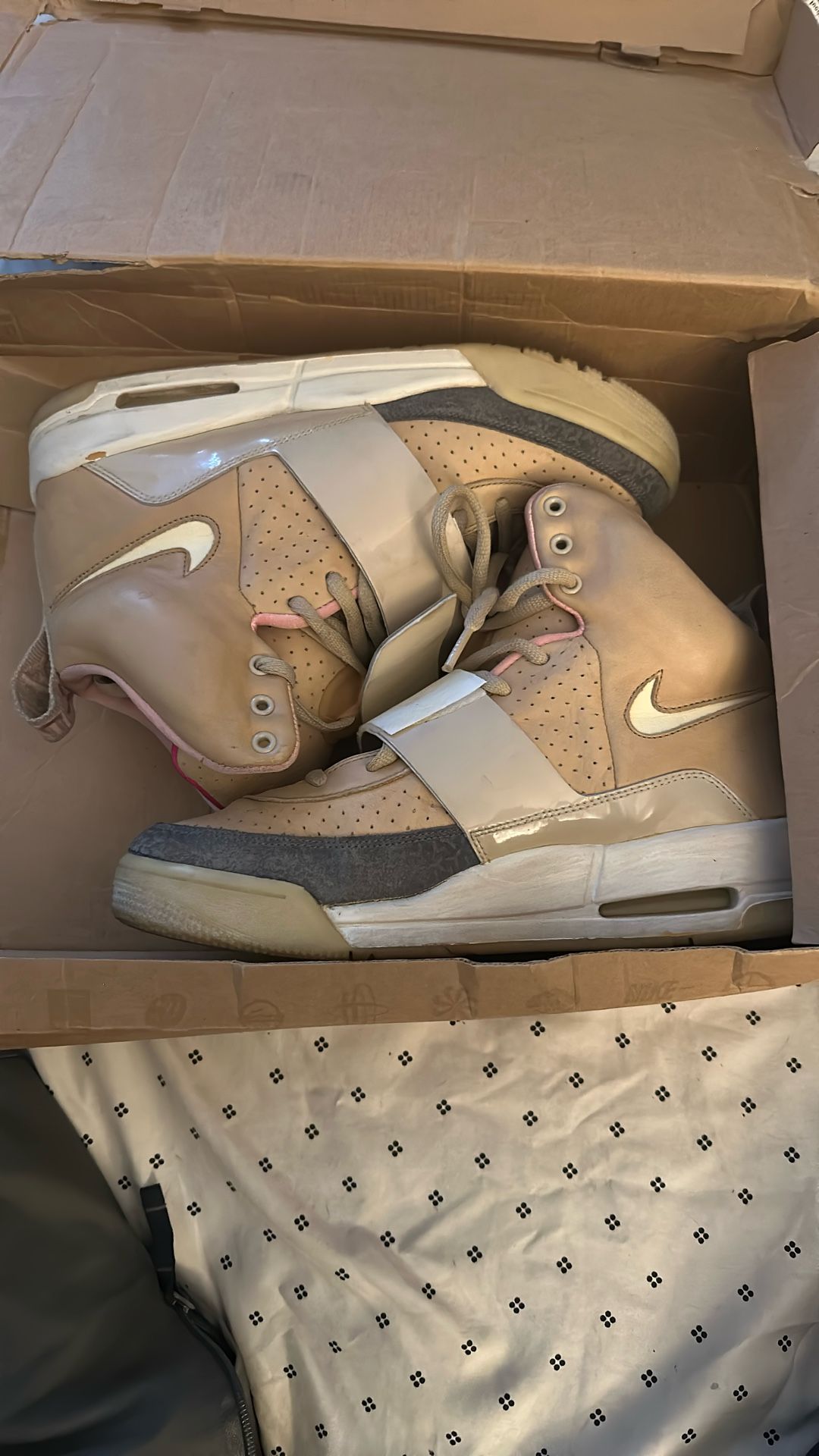 Nike Air Yeezy Net Tan