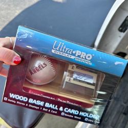 Ultra PRO Wood Base Ball & Card Holder Genuine Wood Base Display Case – Holds 1 Baseball & 1 Card