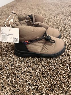 Zara Kids boots New