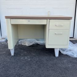 Cole Desk