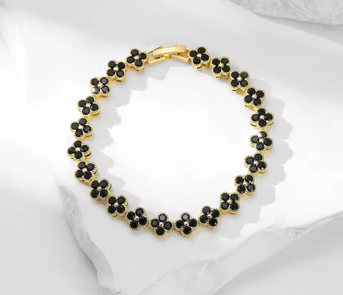 Clover Leaf Bracelet