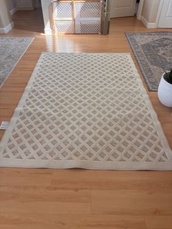 Cream and Beige Lattice Area Rug