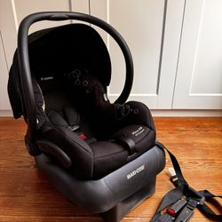 Maxi-Cosi Mico AP ( Air Protect) Infant Car Seat. Like Brand New. 