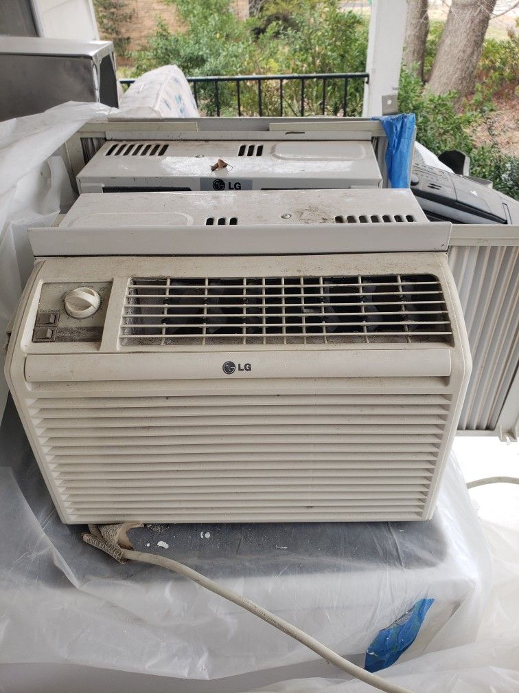 AC Window Unit