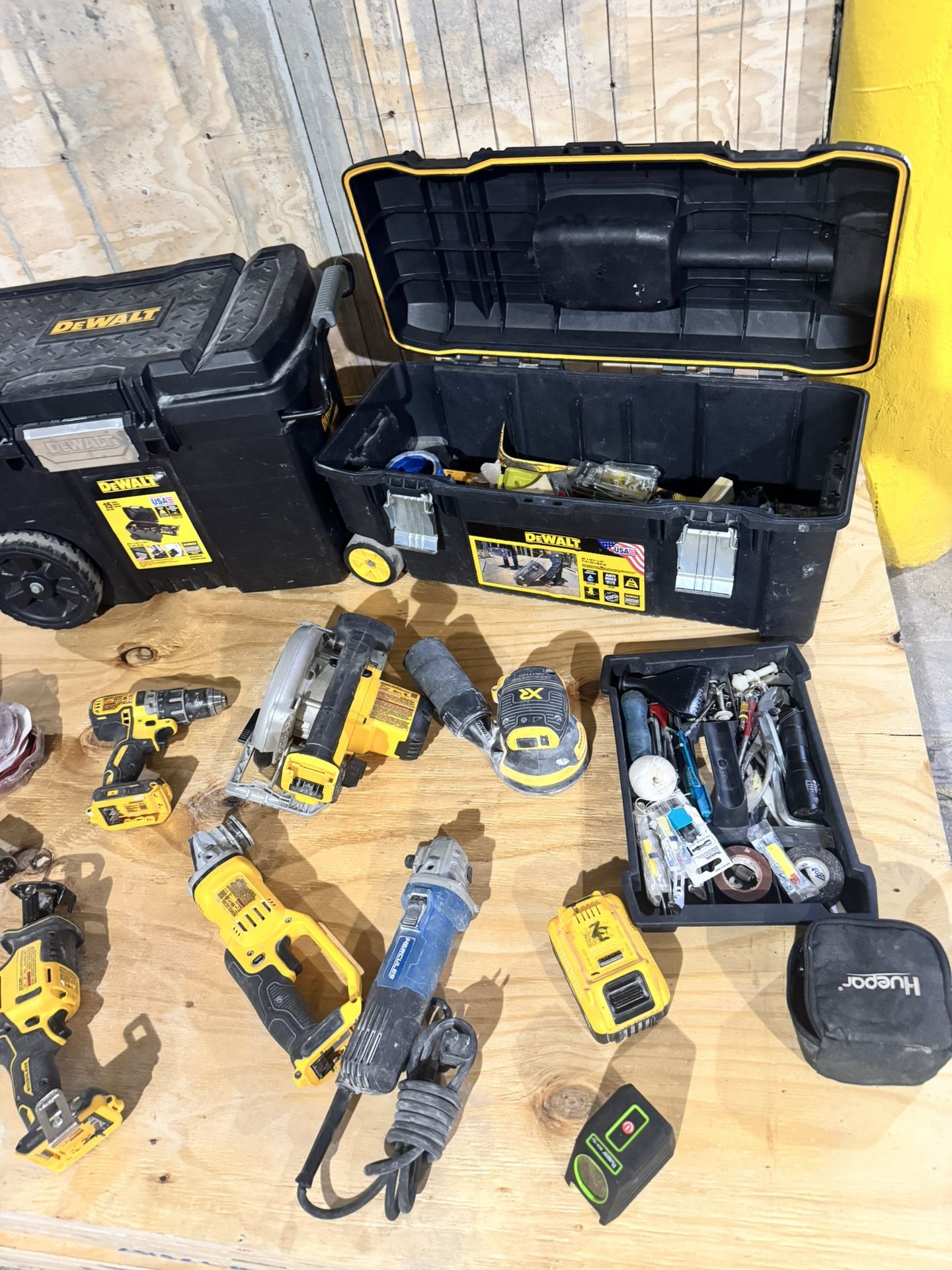 Lote de herramientas DeWalt y otras marcas. Más de 10 herramientas eléctricas 