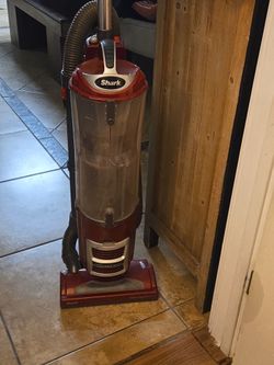 Vacuum  shark  good condition