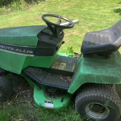 Lawn Tractor (pickup ONLY)