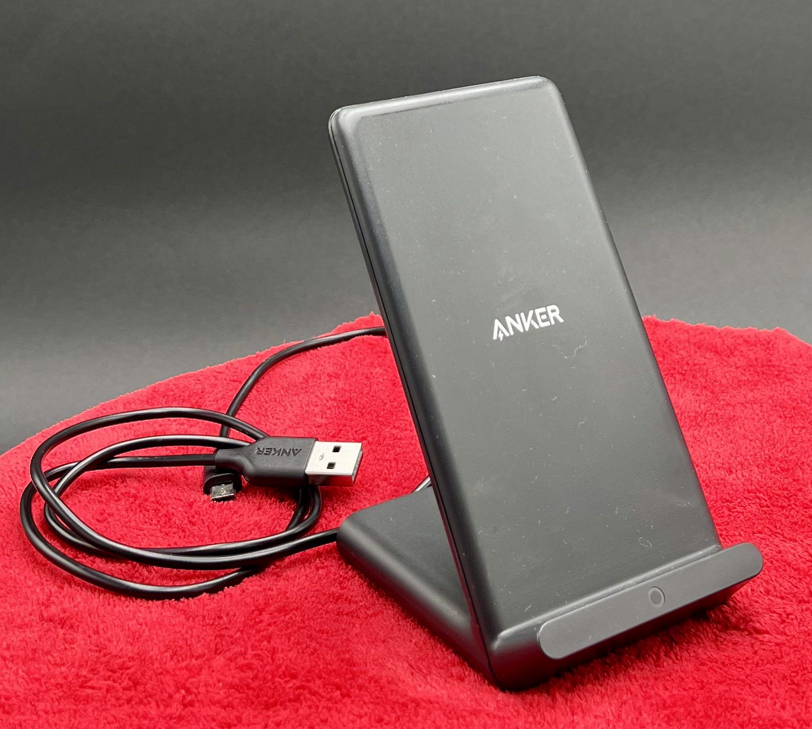 ANKER cordless charger w/ usb power