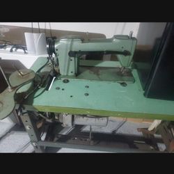 Industrial Sewing Machine Consew 