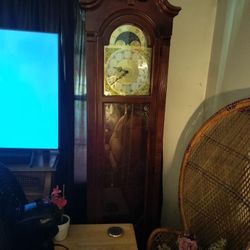 Auntie grandfather o’clock