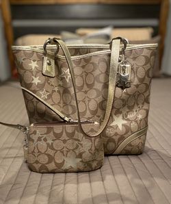 Coach purse and wallet