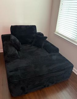 BLACK BONELESS COUCH