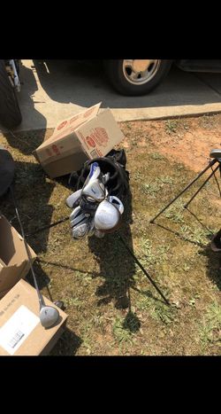 Set of golf clubs