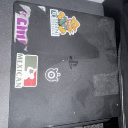 PS4 With 2 Controllers