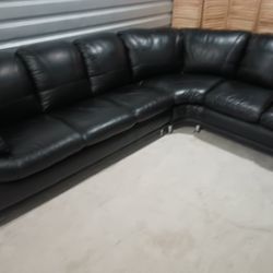 SECTIONAL GENUINE LEATHER BLACK COLOR.. DELIVERY SERVICE AVAILABLE 💥🚚💥