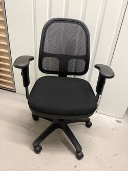 Black Ergonomic Mesh Office Chair