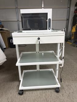 Salon table and uv sanitizer
