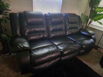 Black leather recliner Sofa