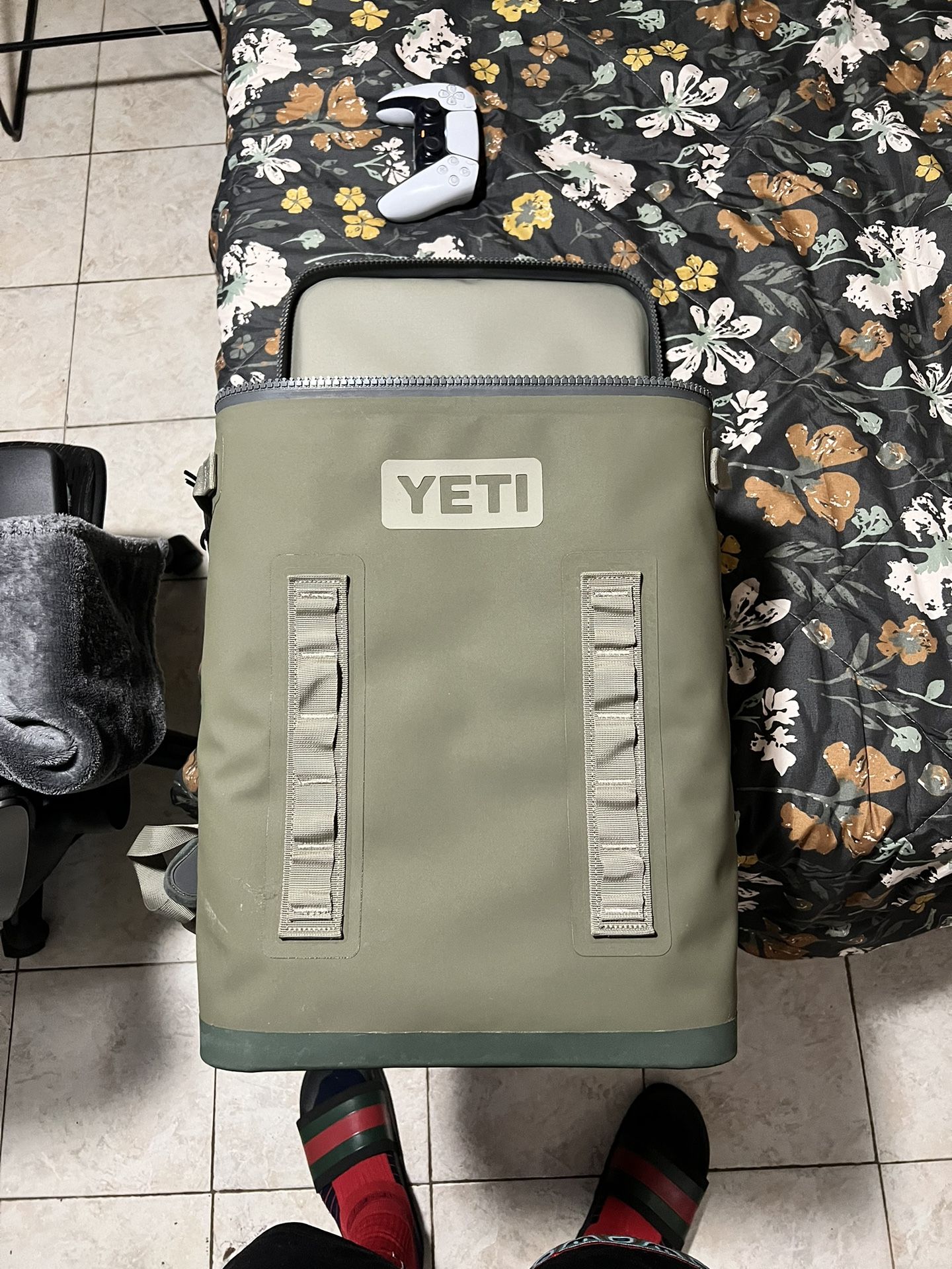 YETI HOOPER BACKFLIP 24