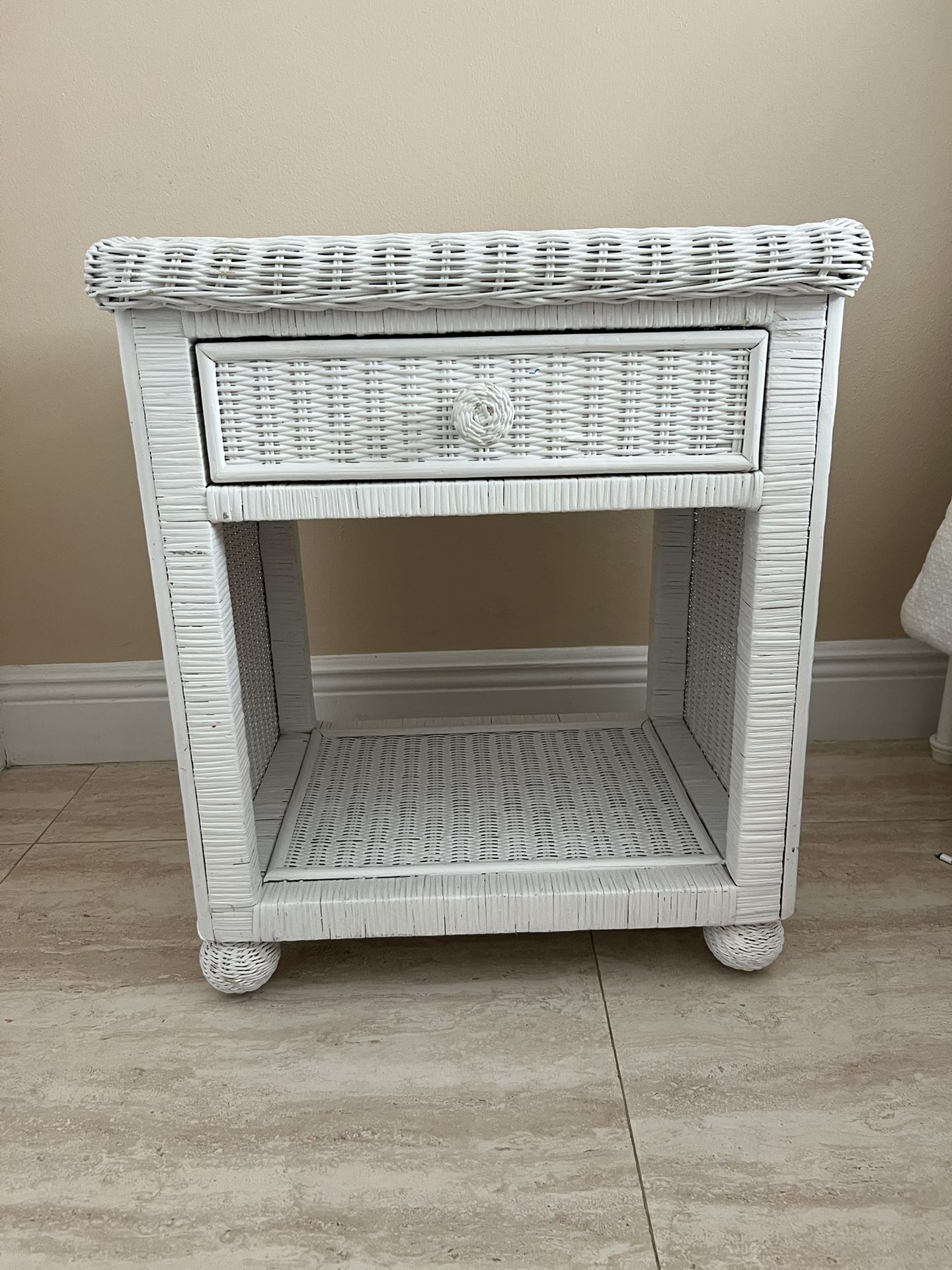 White Wicker Bedroom Set