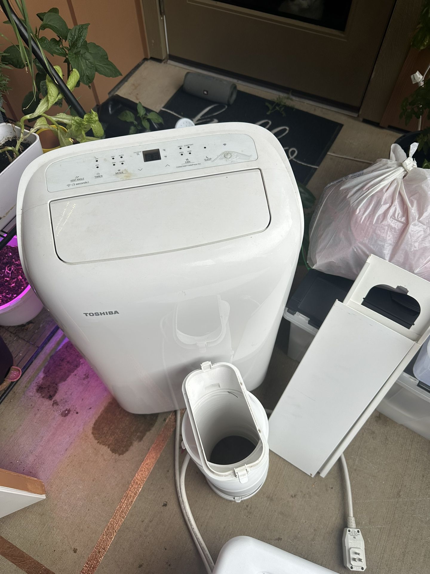 Window AC Unit