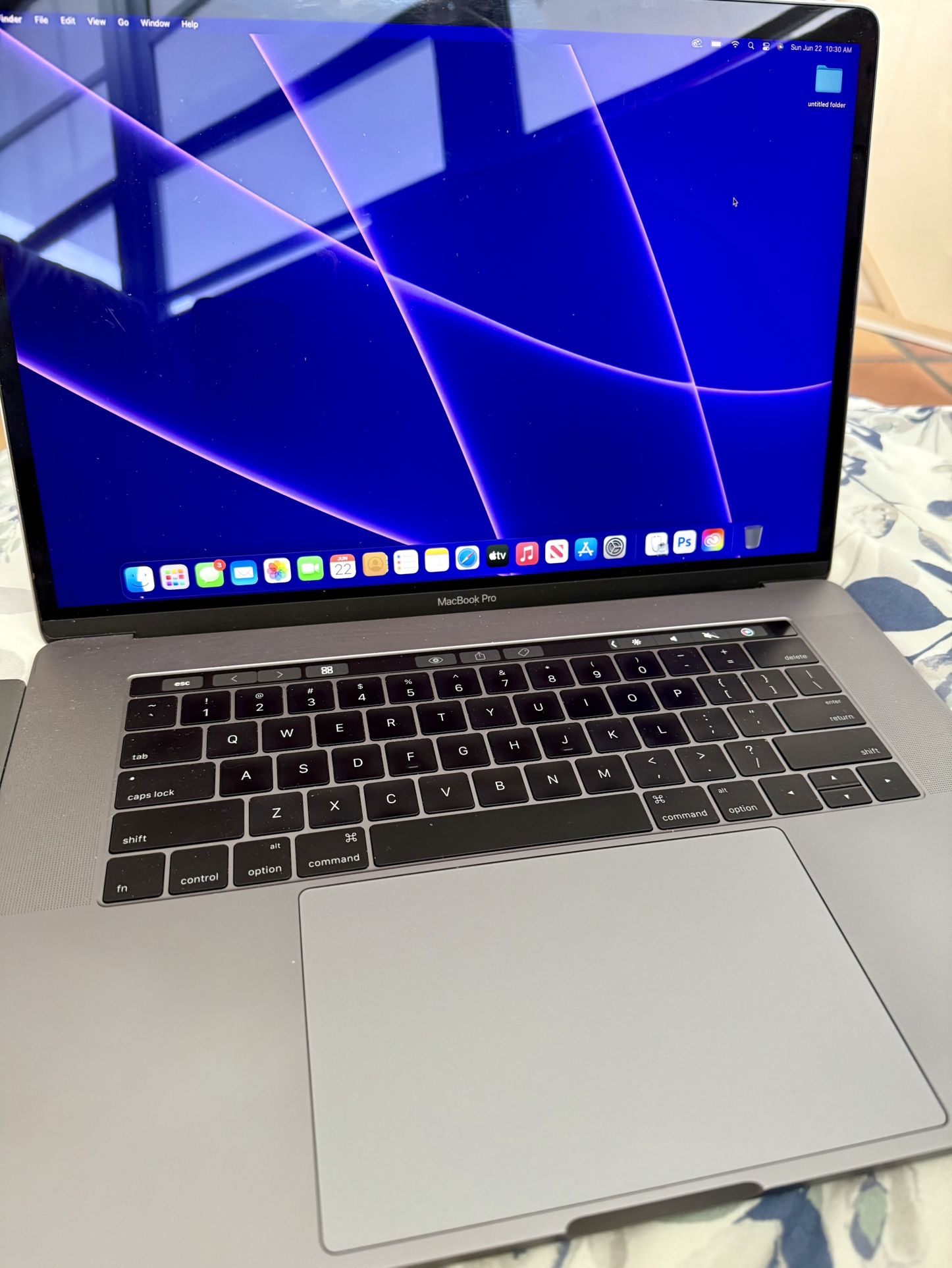 2016 MacBook Pro (15 Inch)