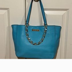 Beautiful MICHAEL KORS BLUE PURSE