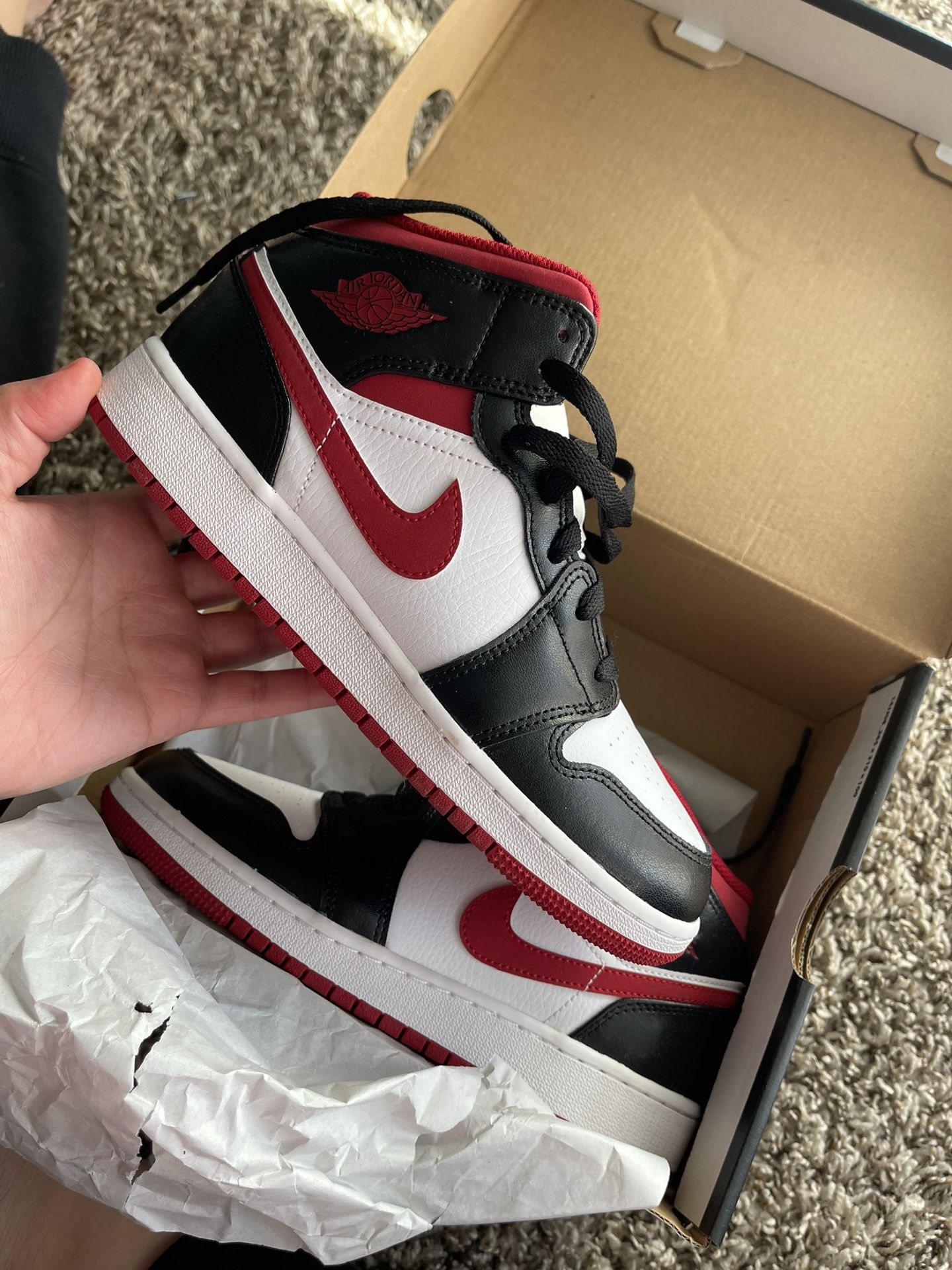 Jordan Mid