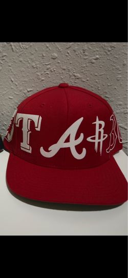 Snapback hats