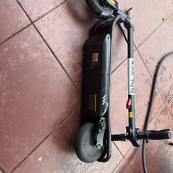 Electric scooter