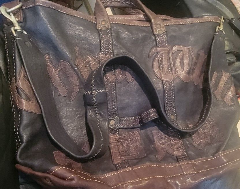 leather bag by The Great China Wall.