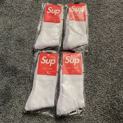 Supreme socks