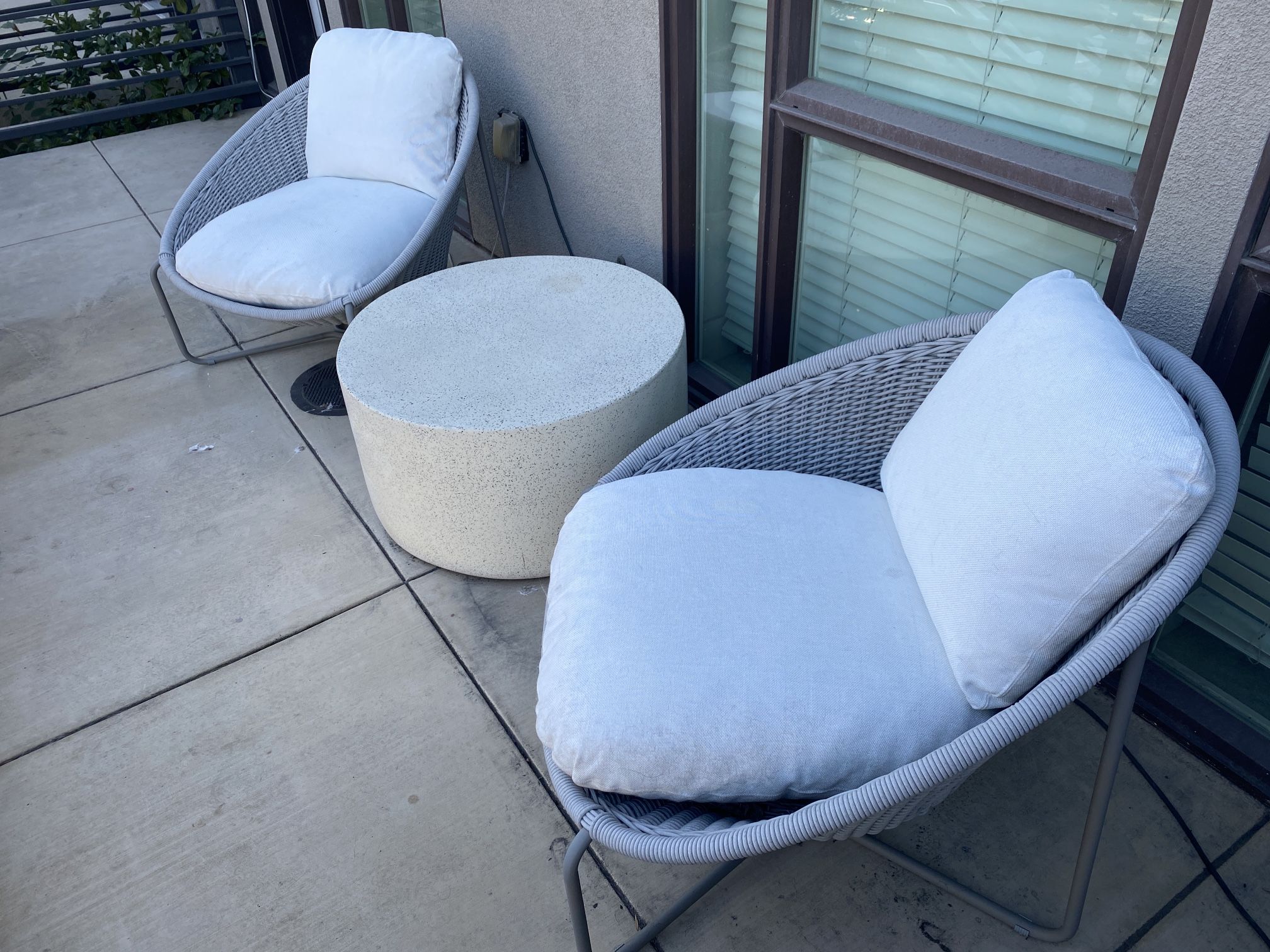 Crate&barrel 2x Ash Gray Morroco Oval Lounge Chair & 1x Millstone Coffe Table