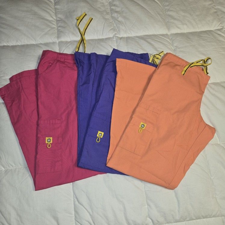 Spread Good Cheer Scrub Pants Size XXSP(All 3 For $15)