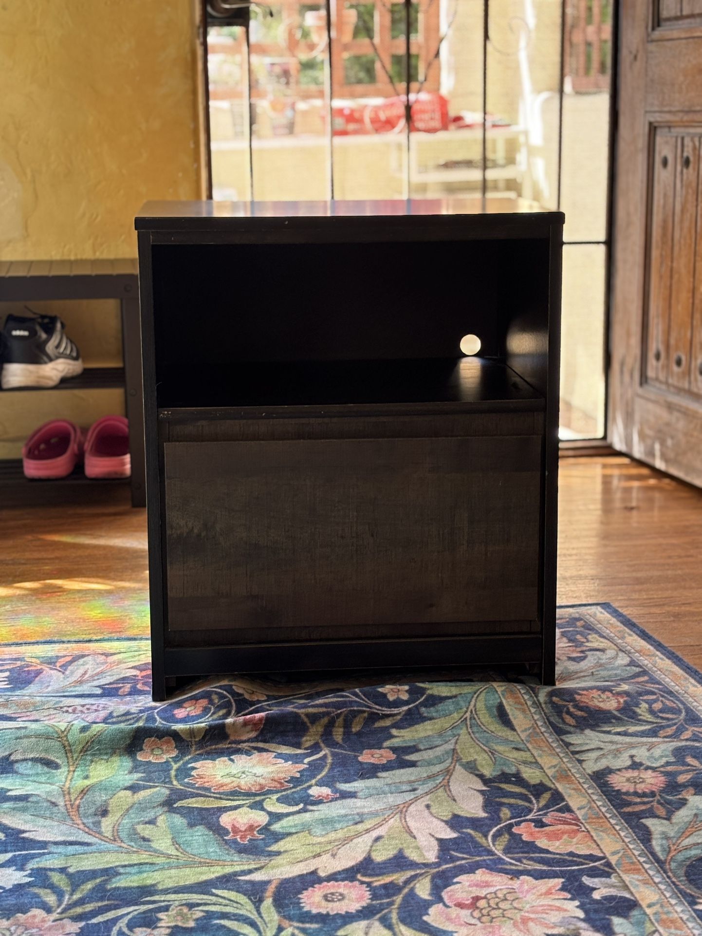 Night stand