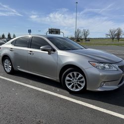 2015 Lexus ES 300h