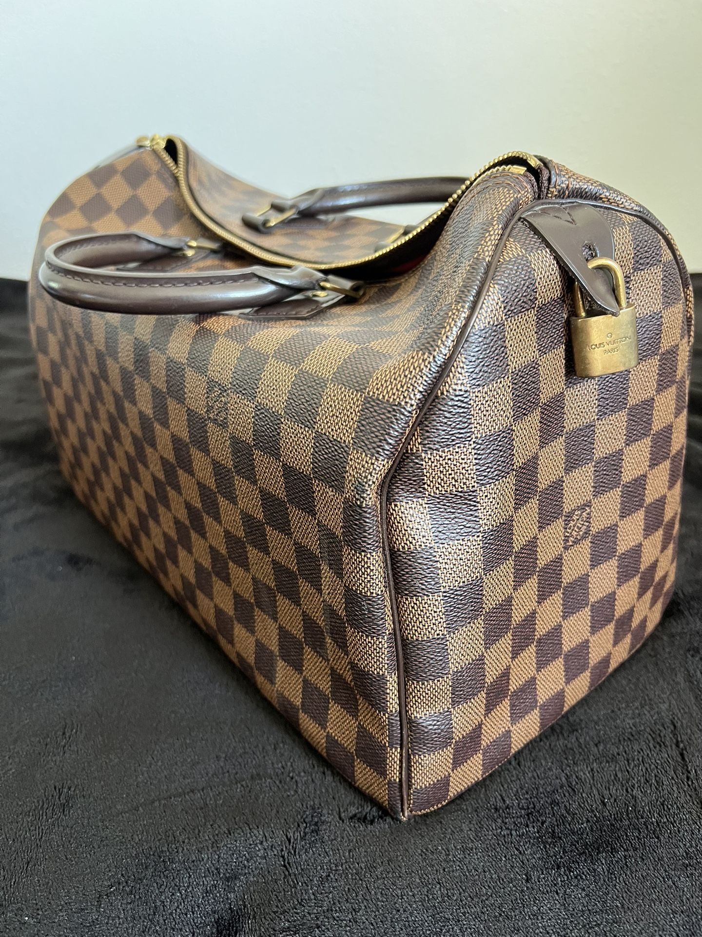 Louis Vuitton Bag / Key Chain / Wallet