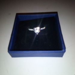 Engagement Ring 10kt White Gold