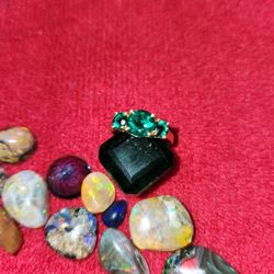 3ct Of Zambonia Nat Green Emearlds N-14k Yellow Gold  Stamped And Acid Test+ Earth N52 Magnet With 250.pnd Pull 