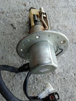 Suzuki gsxr fuel pump