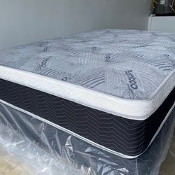 Queen Euro Bamboo Pillow Top!•••