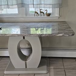 Bar Height Kitchen Table. 